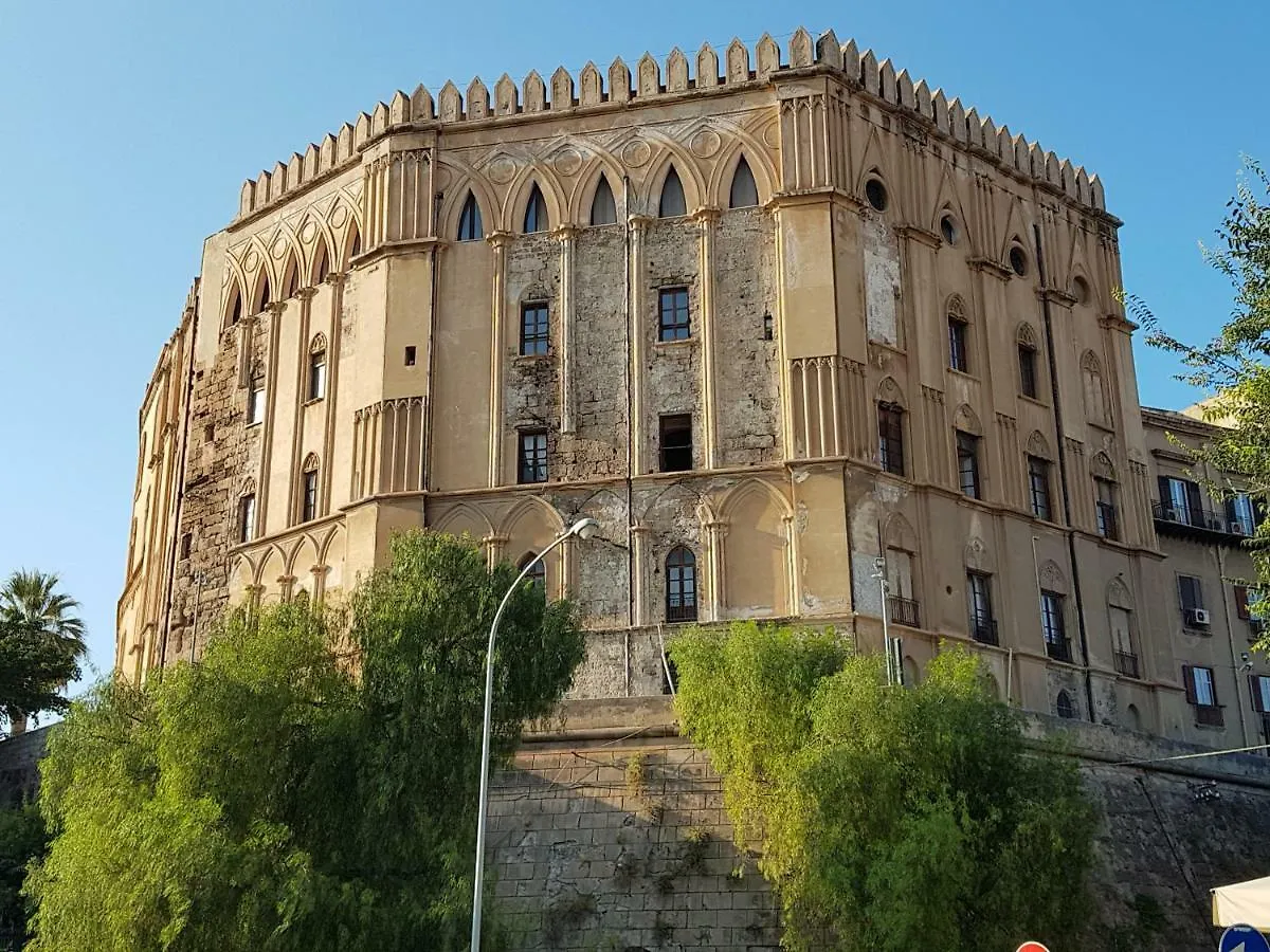 Casa Vacanze Villa D'Orleans Palermo Apartman